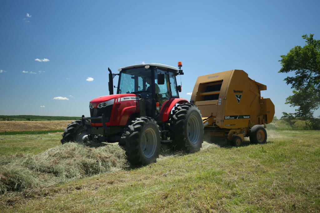 504-classic-baler-in-action