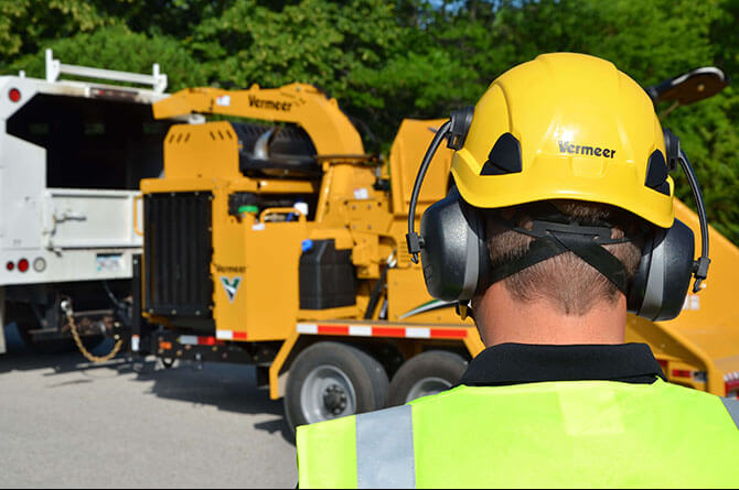 bc2100xl-tier-4-final-brush-chipper