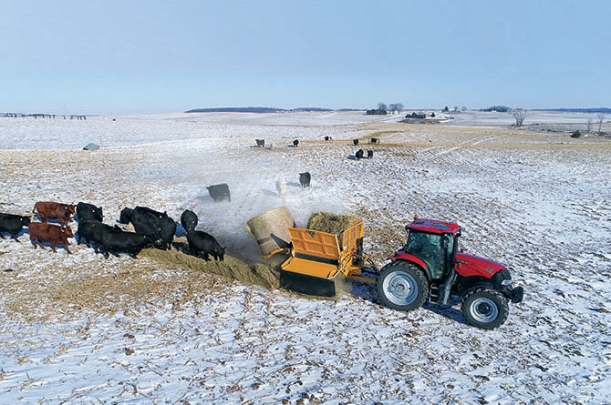 bpx9010-bale-processor-in-action-on-a-farm