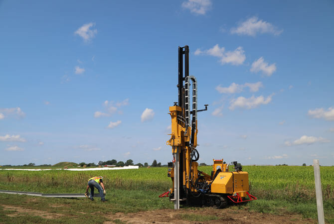 pd10r-pile-driver-on-solar-installation-jobsite