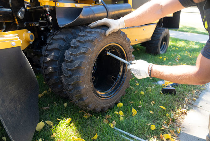 sc1052-all-terrain-stump-grinder
