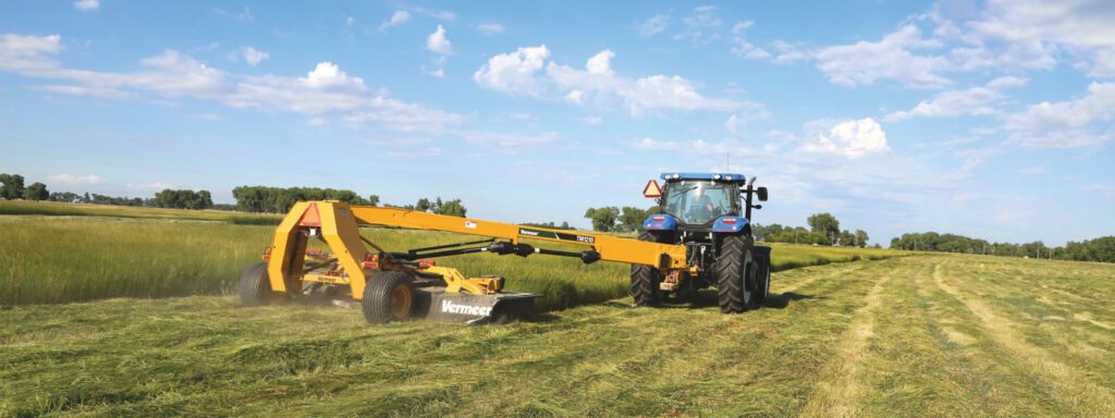 tm1210-trailed-mower-hero-desktop