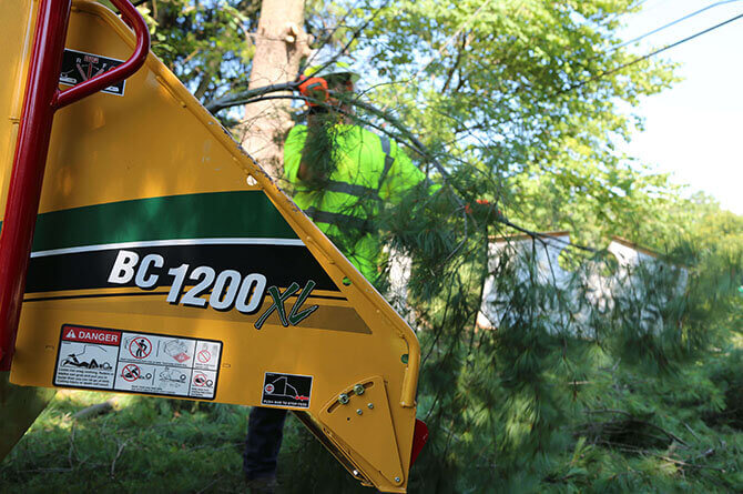 vermeer-bc1200xl-gas-brush-chipper