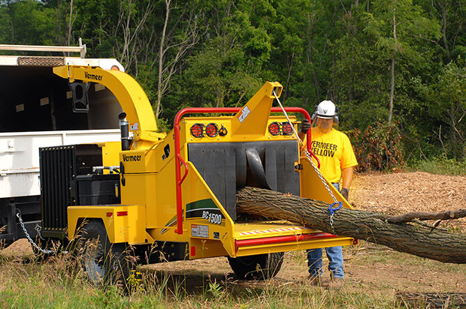 vermeer-bc1500-brush-chipper