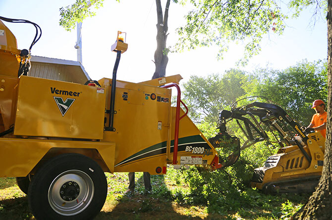 vermeer-brush-chipper-mini-skid