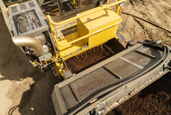 hg4000tx-g2-horizontal-grinder-coloring-system